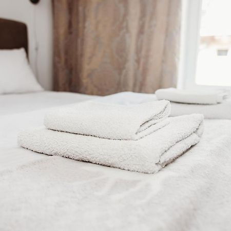 Апартаменти Для Великої Компанї В Центрі Міста Lviv Ngoại thất bức ảnh