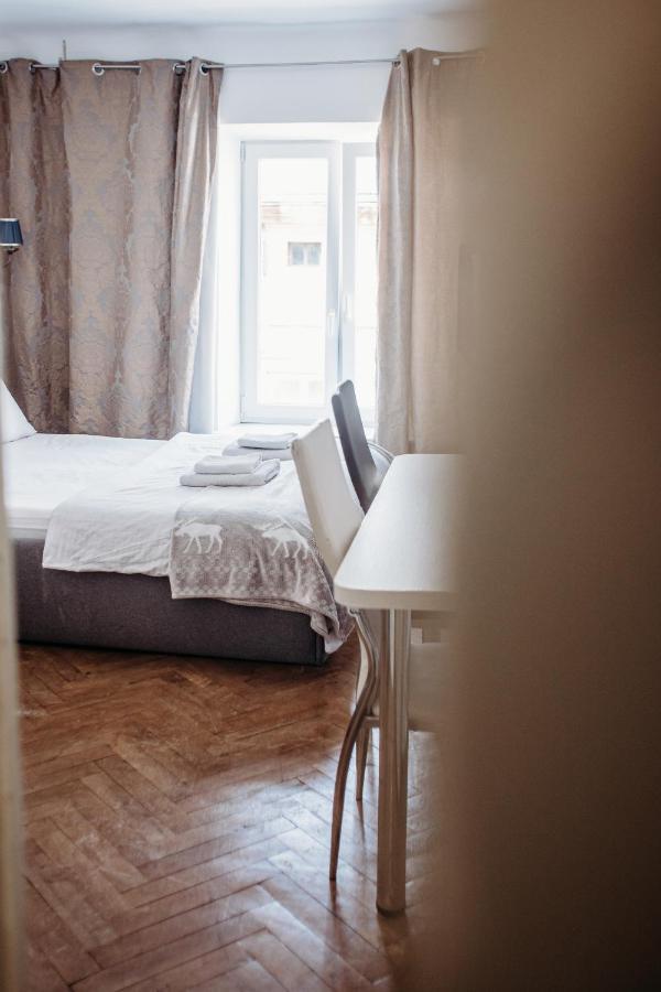 Апартаменти Для Великої Компанї В Центрі Міста Lviv Ngoại thất bức ảnh